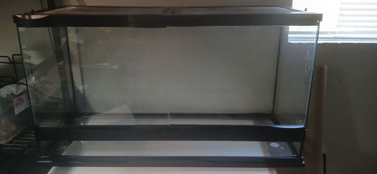 Zoomed reptile front opening tank
