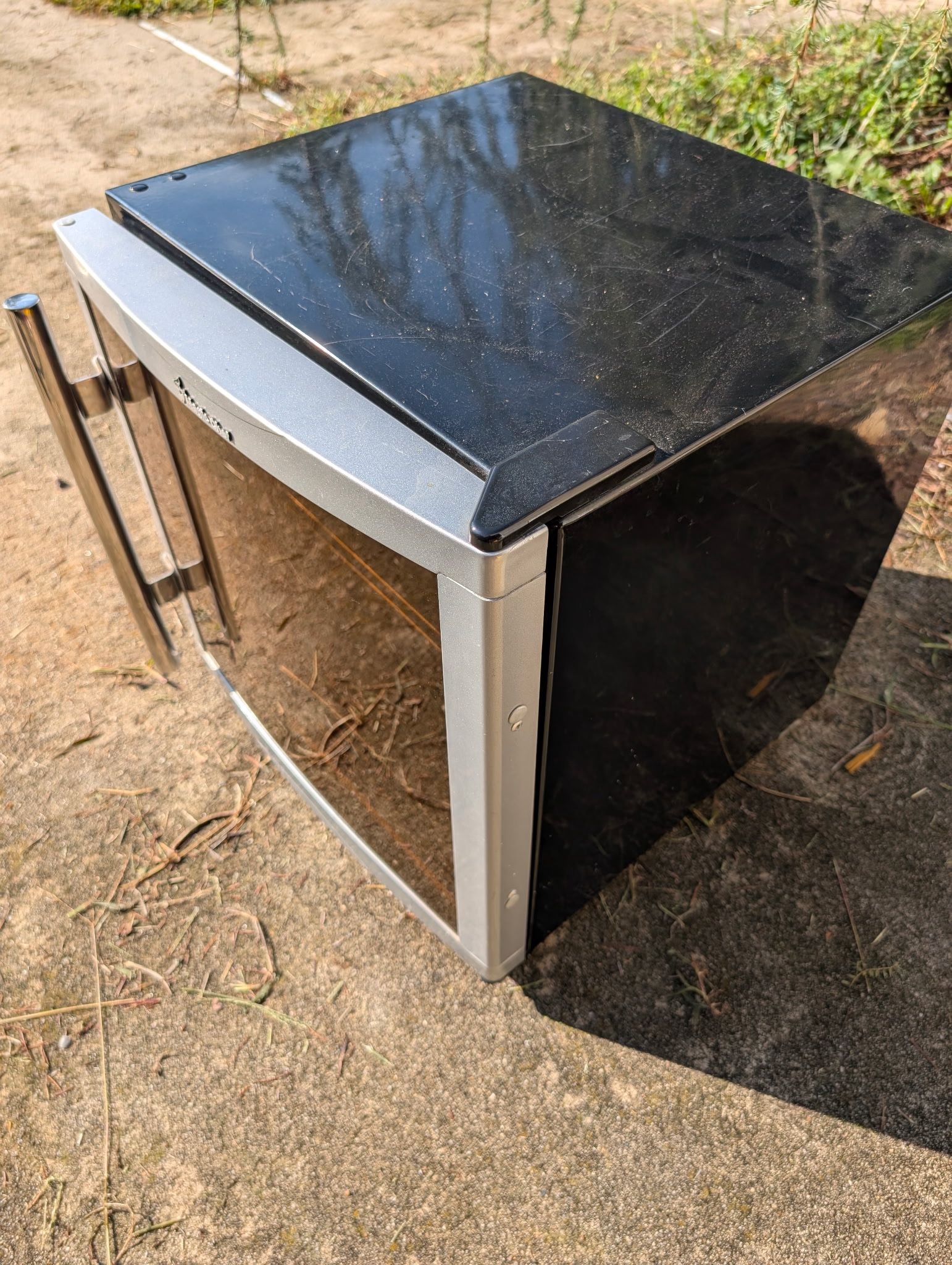 Magic Chef Mini Wind Fridge