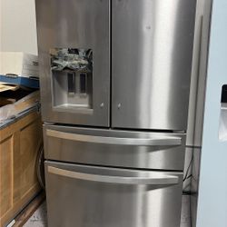 Frigidaire French Door Refrigerator 