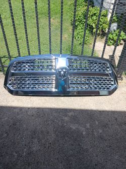 2013-2018 RAM 1500 Front Grill OEM