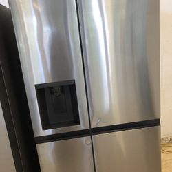 LG - 23 Cu. Ft. Side-by-Side Counter-Depth Refrigerator  - Stainless steel 