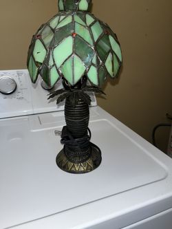 Tiffany-Style Palm Tree Lamp