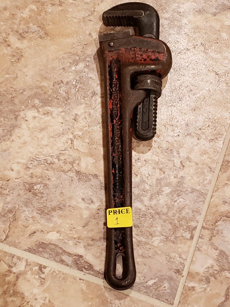 Vintage old Ridged heavy duty 12 inch "The Ridge Tool Co." Elyria, OH USA pipe wrench