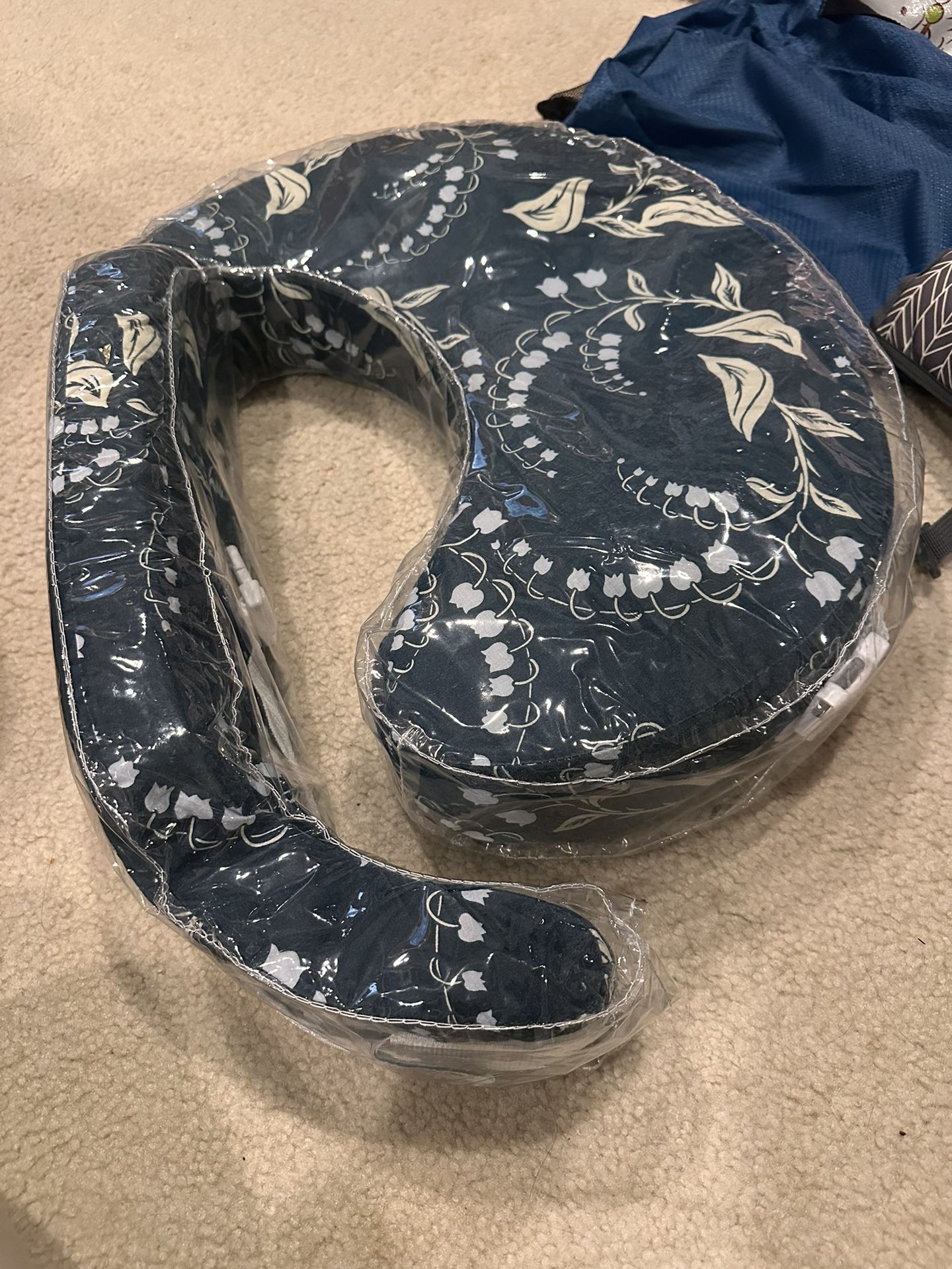 My Brest Friend Nursing Pillow Bundle With Plastic Cover