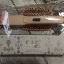 Straightener And Brush Limited Edition PAUL MITCHELL
