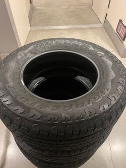 Bridgestone Dueler A/T 245/75R17 2023 Jeep Gladiator Wrangler