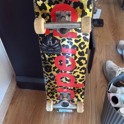 Skateboard 