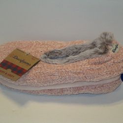VARIOUS ASSORTED BRAND NEW Sandals, Slippers, Socks, etc.