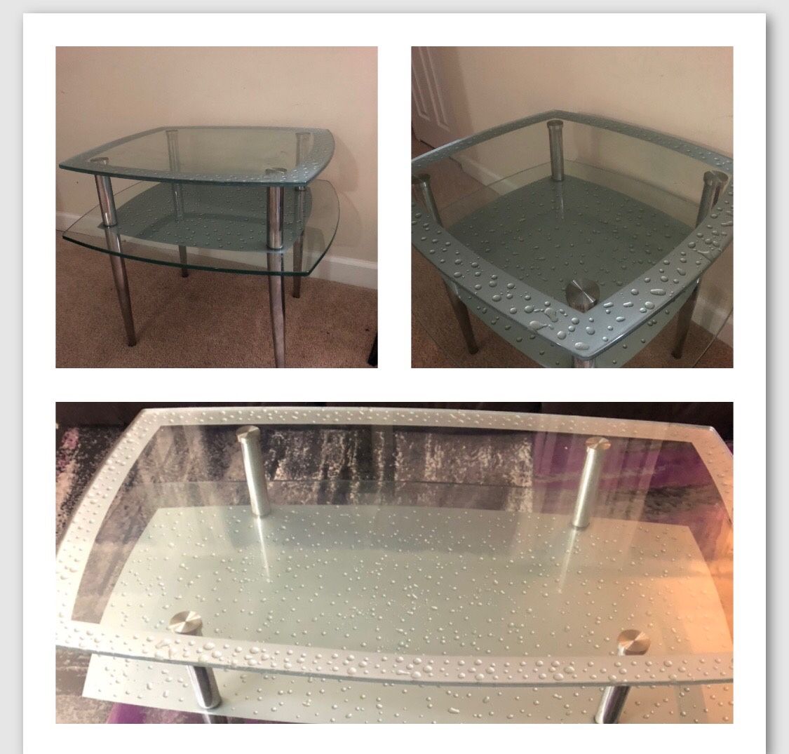 Beautiful dining table set only used for 6 months with seat covers