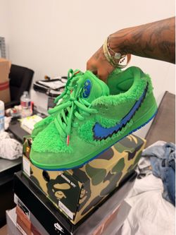Size 9.5 Grateful Dead Green Nike SB