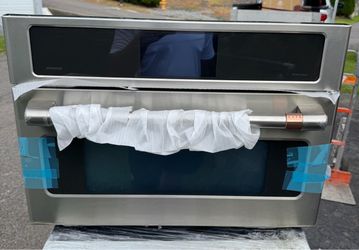 CAFÉ™ 27" Smart Five in One Oven with 120V Advantium® Technology