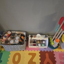 Pretend Play Kitchen And Cleaning Lot