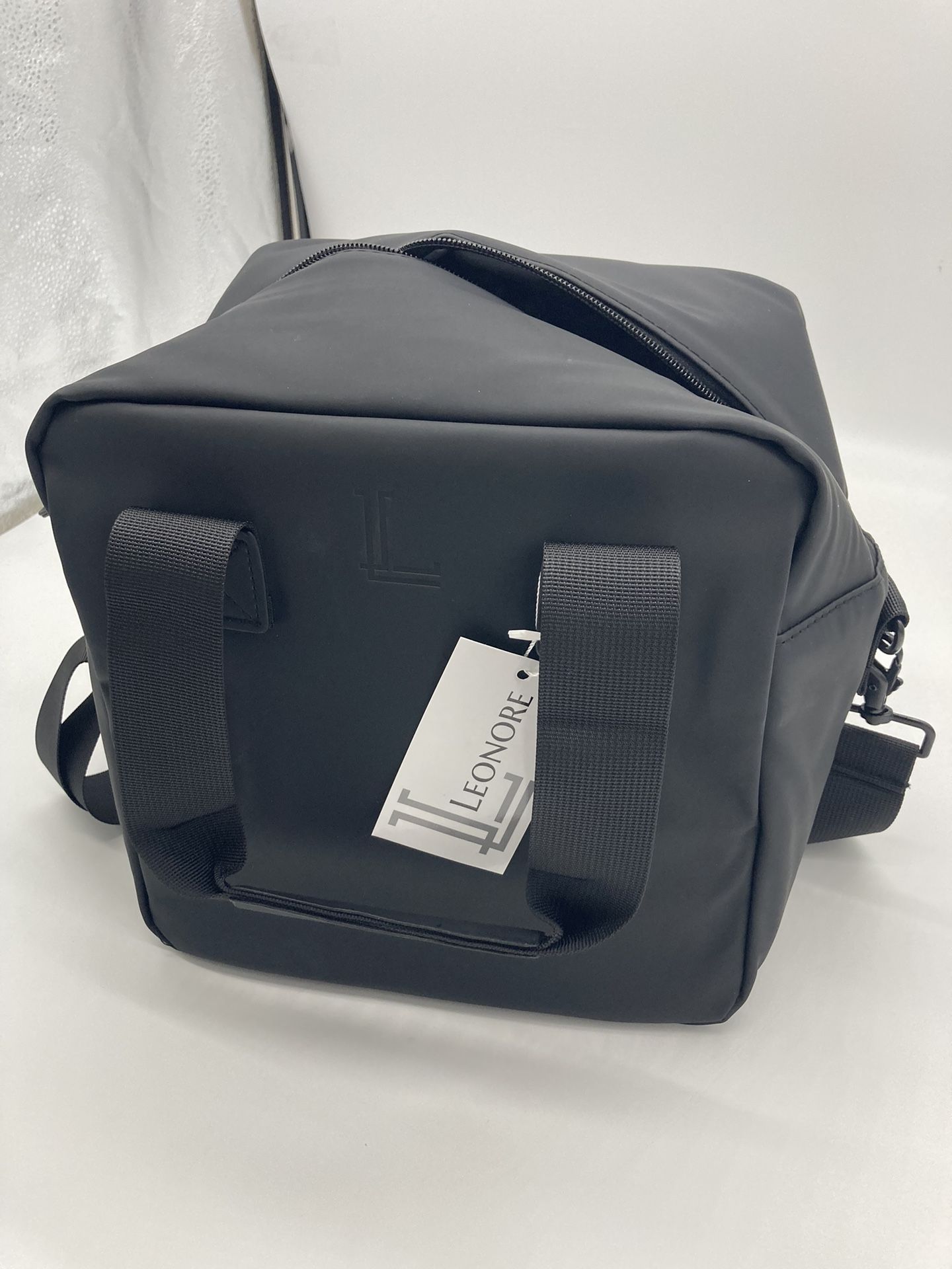 LEONORE Lunch Bag, Insulated Cooler, Stylish Vegan Leather Tote (BLACK) *NEW*