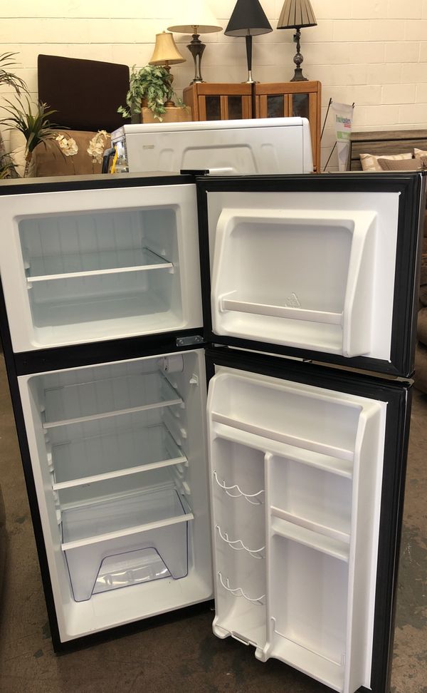 Medium size mini fridge with freezer for Sale in Federal Way, WA OfferUp