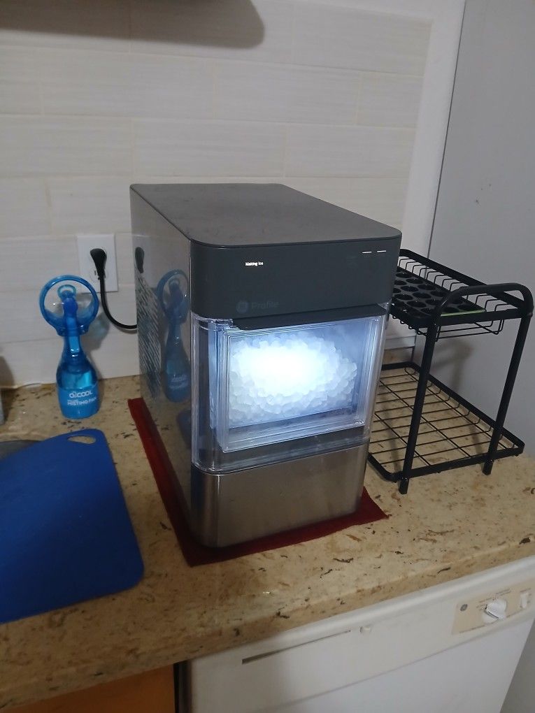 GE Ice Maker