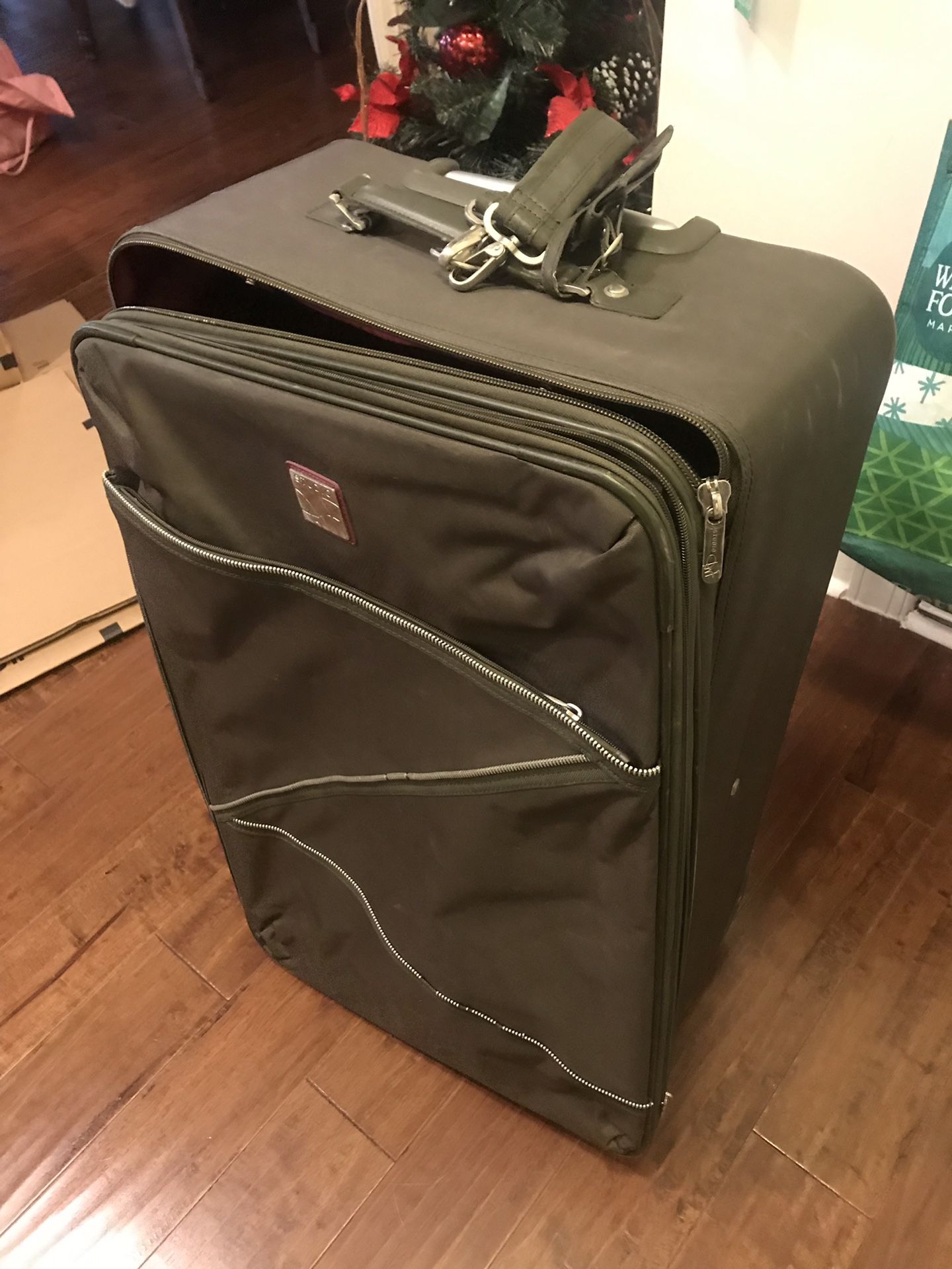 29’’ suitcase