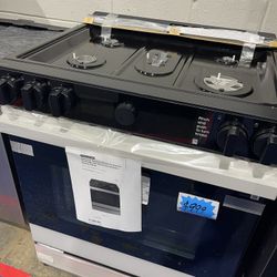 New Samsung Bespoke 5 Burner Gas Range/Oven 