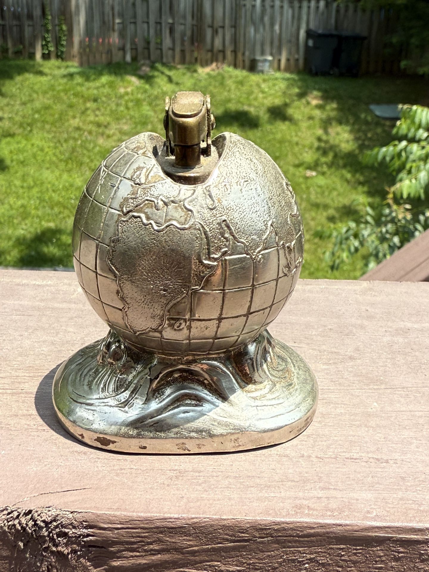 Vintage Globe Lighter