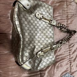Gucci Gold Metallic Handbag, Amazing!
