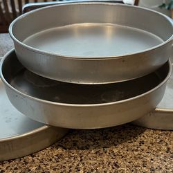 12x2 Cake Pans. Set of 4