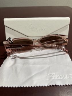 CANIS (ROSÉ)—ALPHA de la marca Arcus Paris