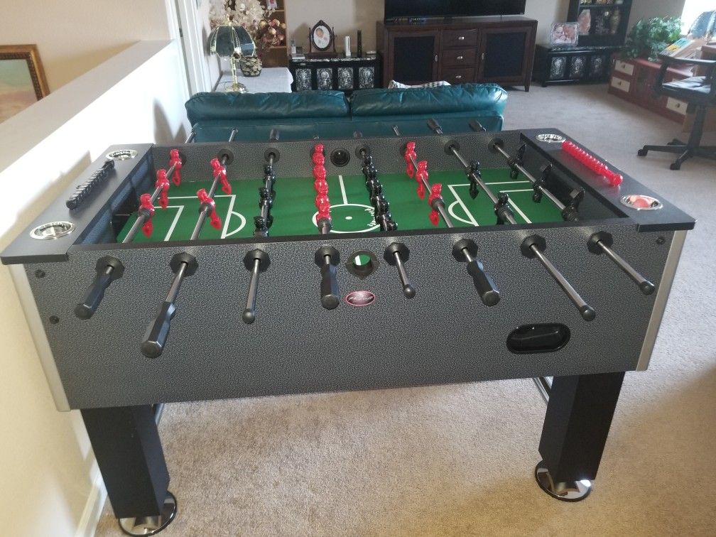FOOSBALL TABLEI