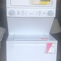 Frigidaire Gas Washer/Dryer Laundry Center