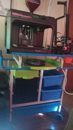 Makerbot Replicator +