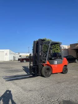Toyota Forklift PNEUMATIC TIRES 7FGU25 5000 Lbs Cap
