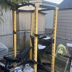 Squad rack and bench press in one plus pull up machine