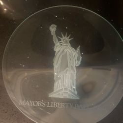 Collectible Statue Of Liberty Plate 