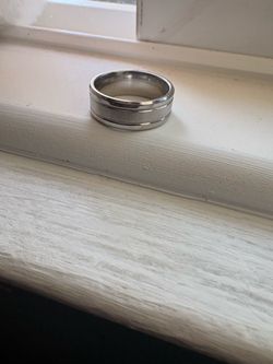 Men’s ring size 9