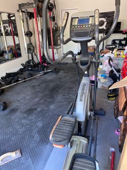 NordicTrack Elite E5.9 Elliptical Trainer – Great Condition