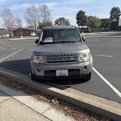 2010 Land Rover LR4 LUX