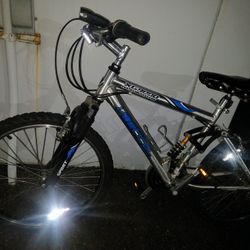 Vertical xg9000 24" knobby tires 21 speed bike