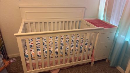 Baby crib