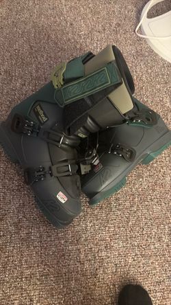 K2 boots with Rvl8 ski