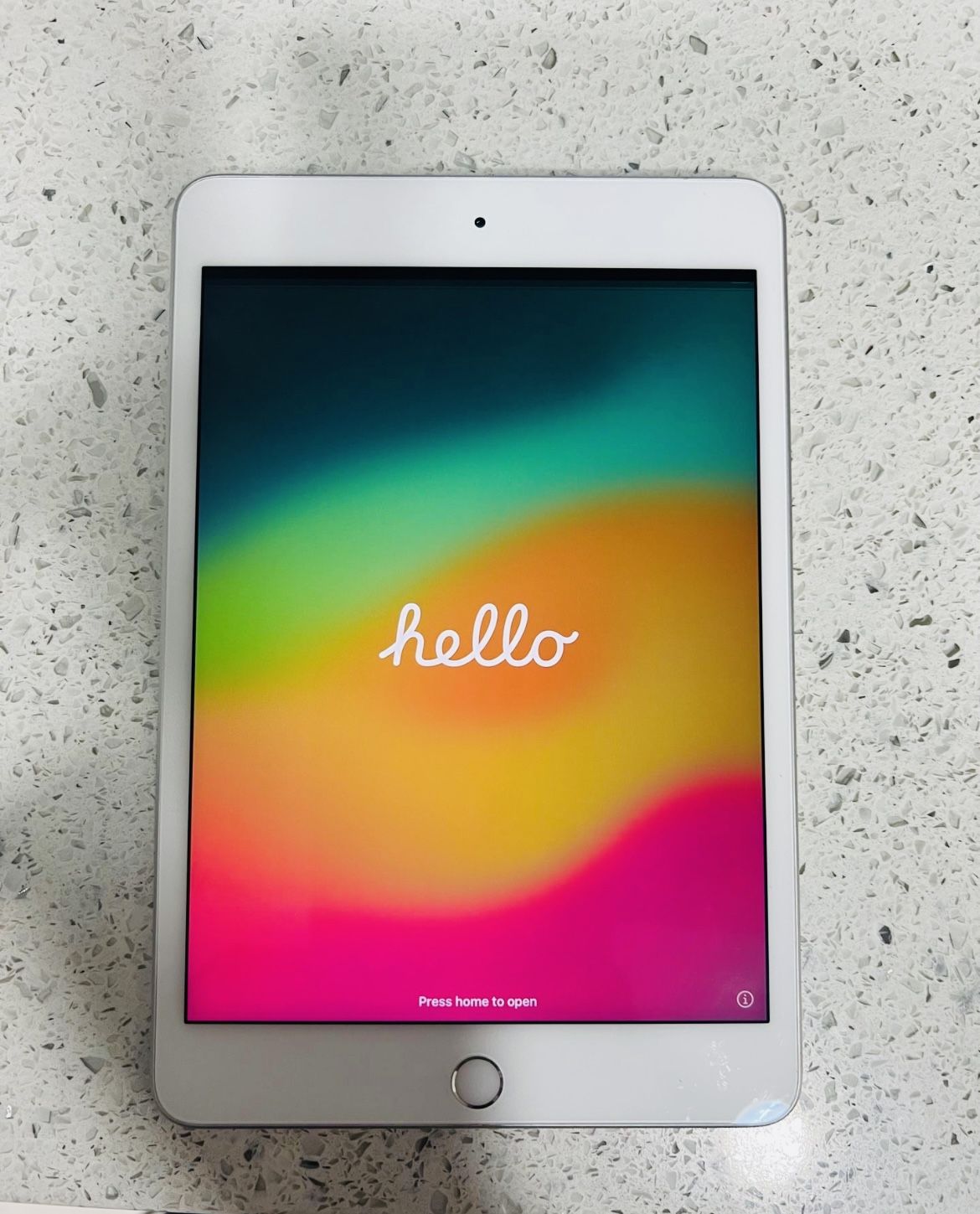 iPad 6th Like New Condition