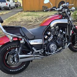2005 Yamaha VMAX V MAX 1200 motorcycle 
