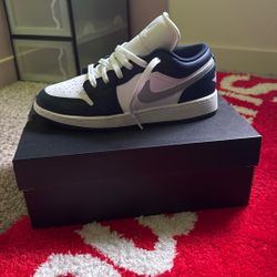 Youth Boys Jordan 1 Lows 6y
