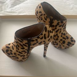 Steve Madden high heel shoes