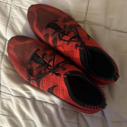Nike Flyknit Size 10