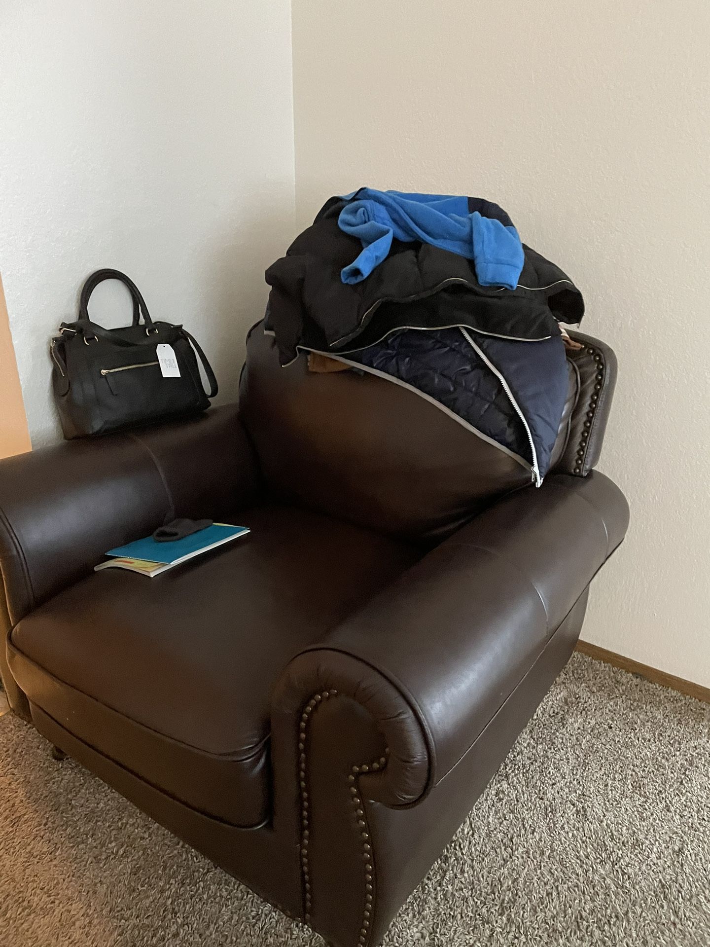 Living Room FOR SALE!! for Sale in Lacey, WA OfferUp