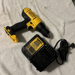 Dewalt Drill Battery N Charger