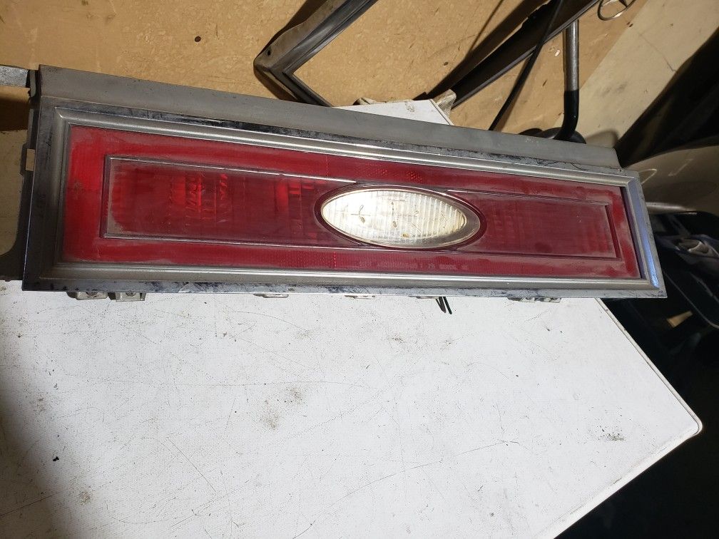 Buick Riviera convertible 1983 1 taillight used