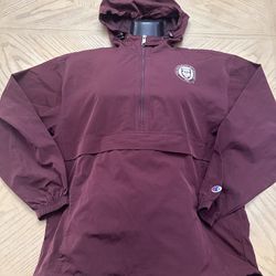 Champion MONOGRAMMED The University of Chicago PACK N GO PULLOVER Hoodie  Maroon color Size medium 