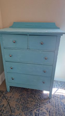 Shabby Chic Chest of Drawers