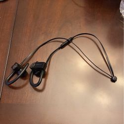 Powerbeats 3 Black Earbuds