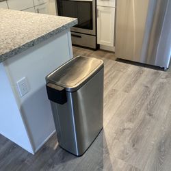 Stainless Steel Trash Can 