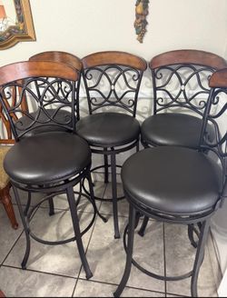 set of 5 bar stools